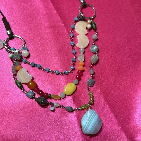 Unique statement necklace - Picture 3 of 4